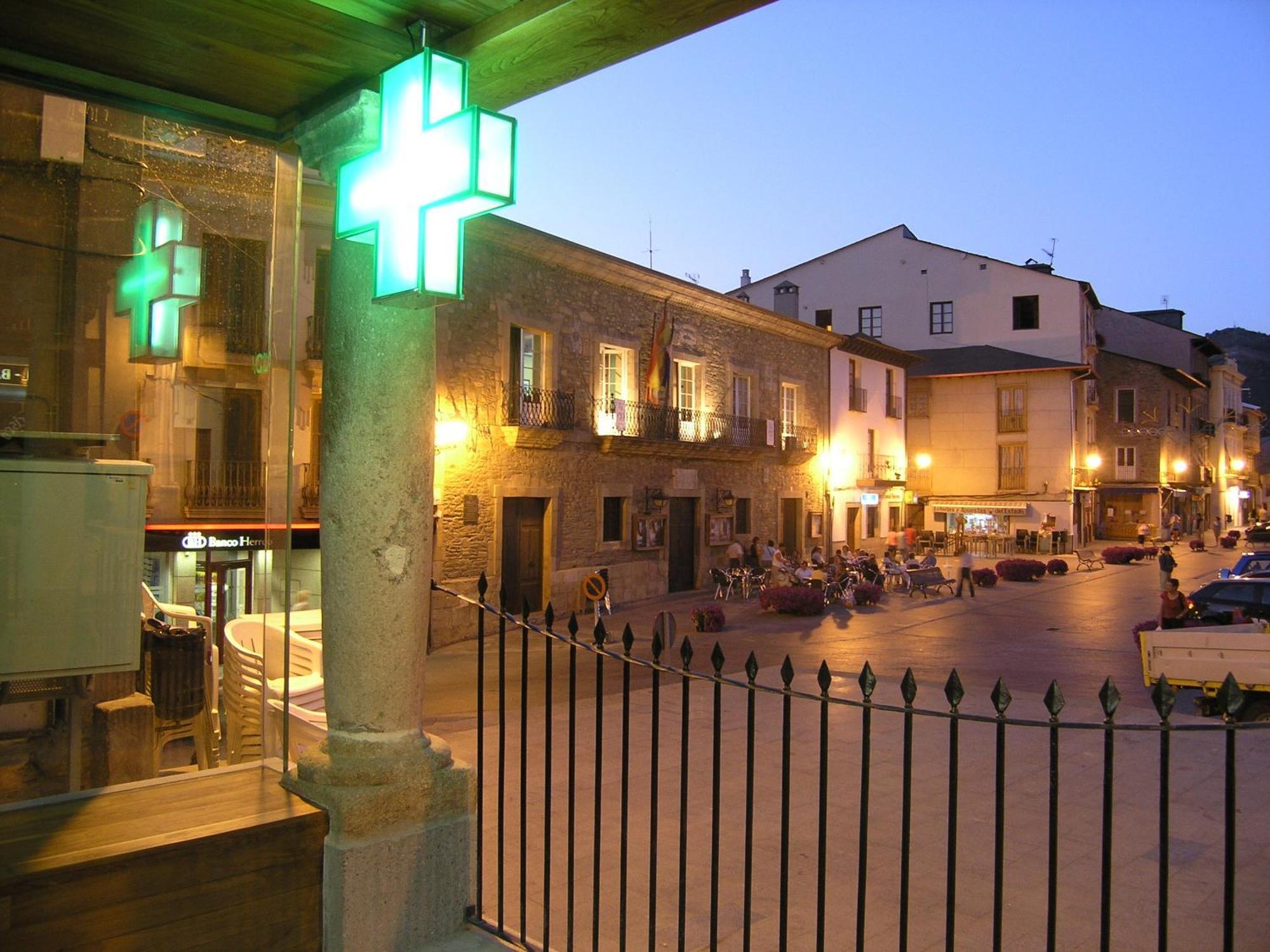 Plaza Mayor Villafranca Del Bierzo Exteriér fotografie